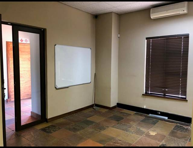 BUSINESS PROPERTY TO RENT IN ELDORAIGNE